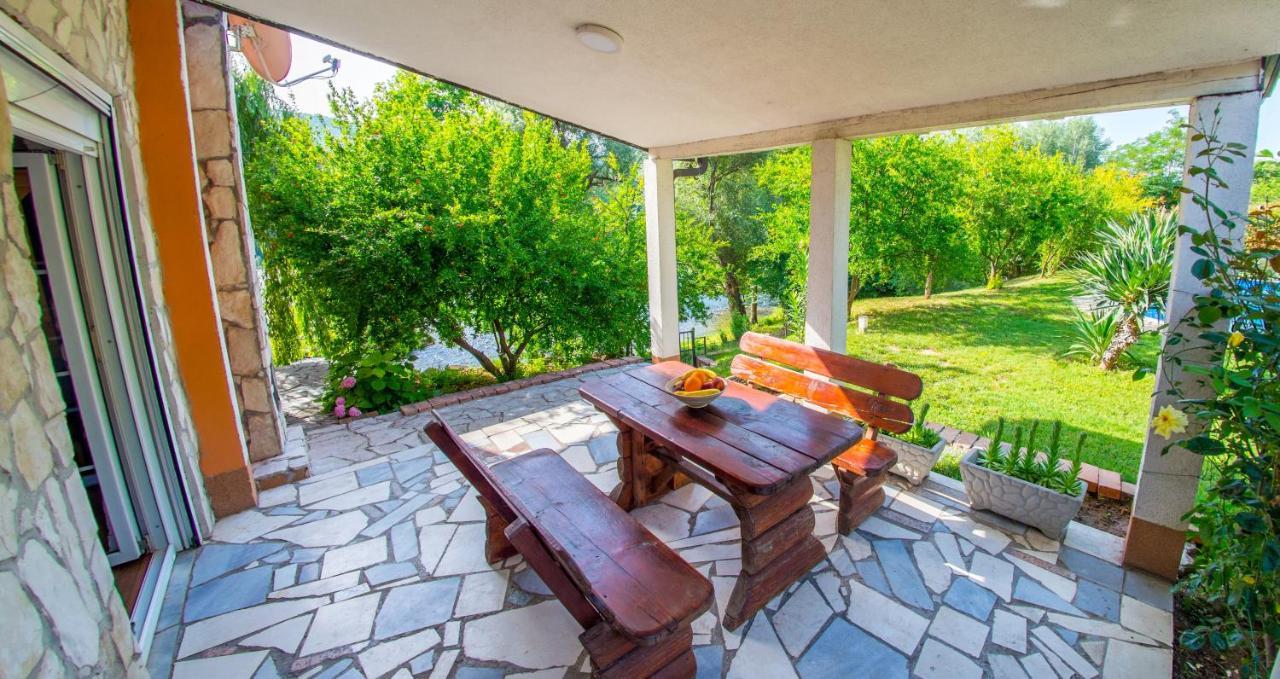 Holiday Home Narona Mostar Esterno foto