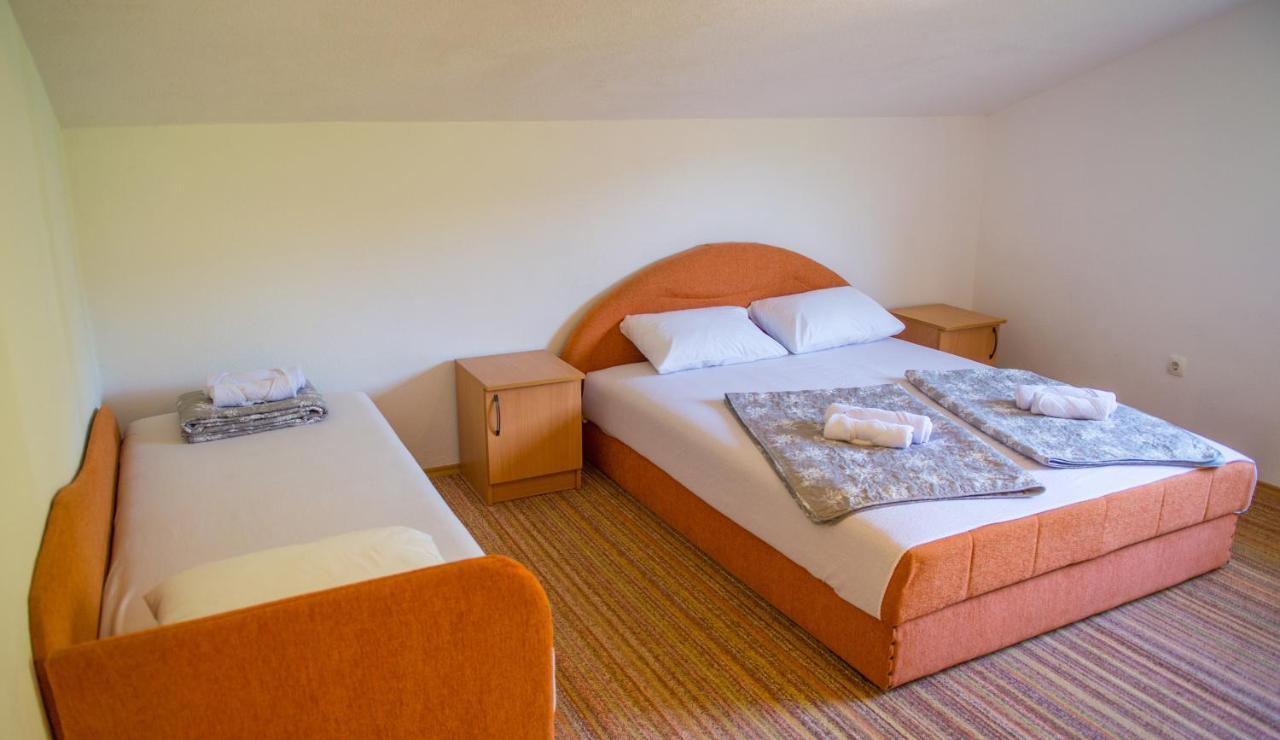 Holiday Home Narona Mostar Esterno foto